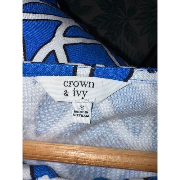 Crown & Ivy Size S Wide Sleeve V-Neck Mini Tunic Dress Blue White Geo Print - Picture 8 of 9